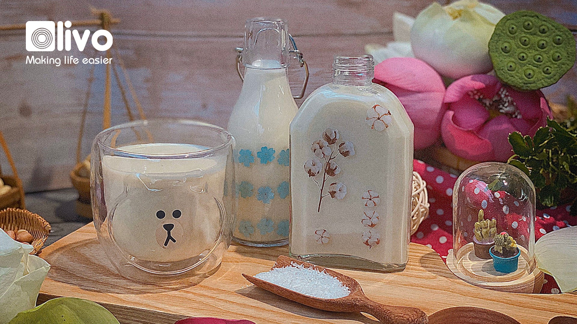 Các công thức làm sữa hạt sen giúp ngủ ngon