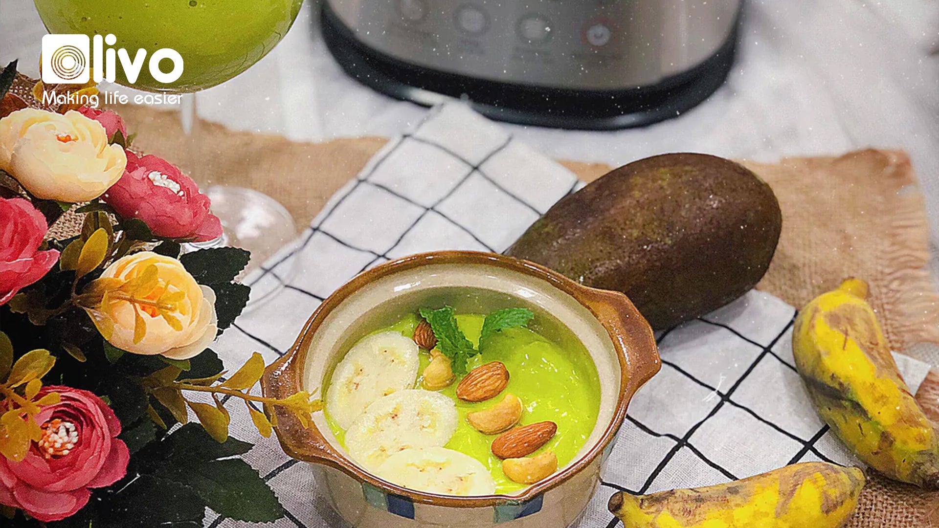 Làm sinh tố bơ - chuối với máy xay Olivo X20